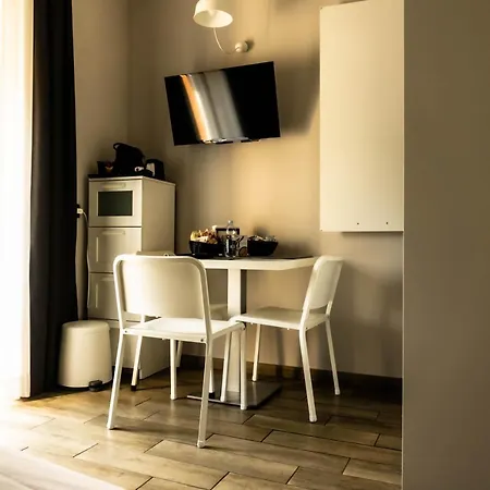Apart Otel Meneghino 2*